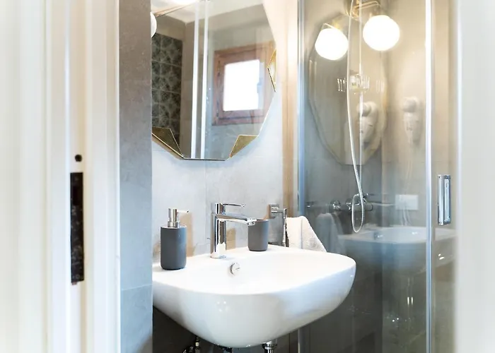 Apartment Arc Trilussa 44 *